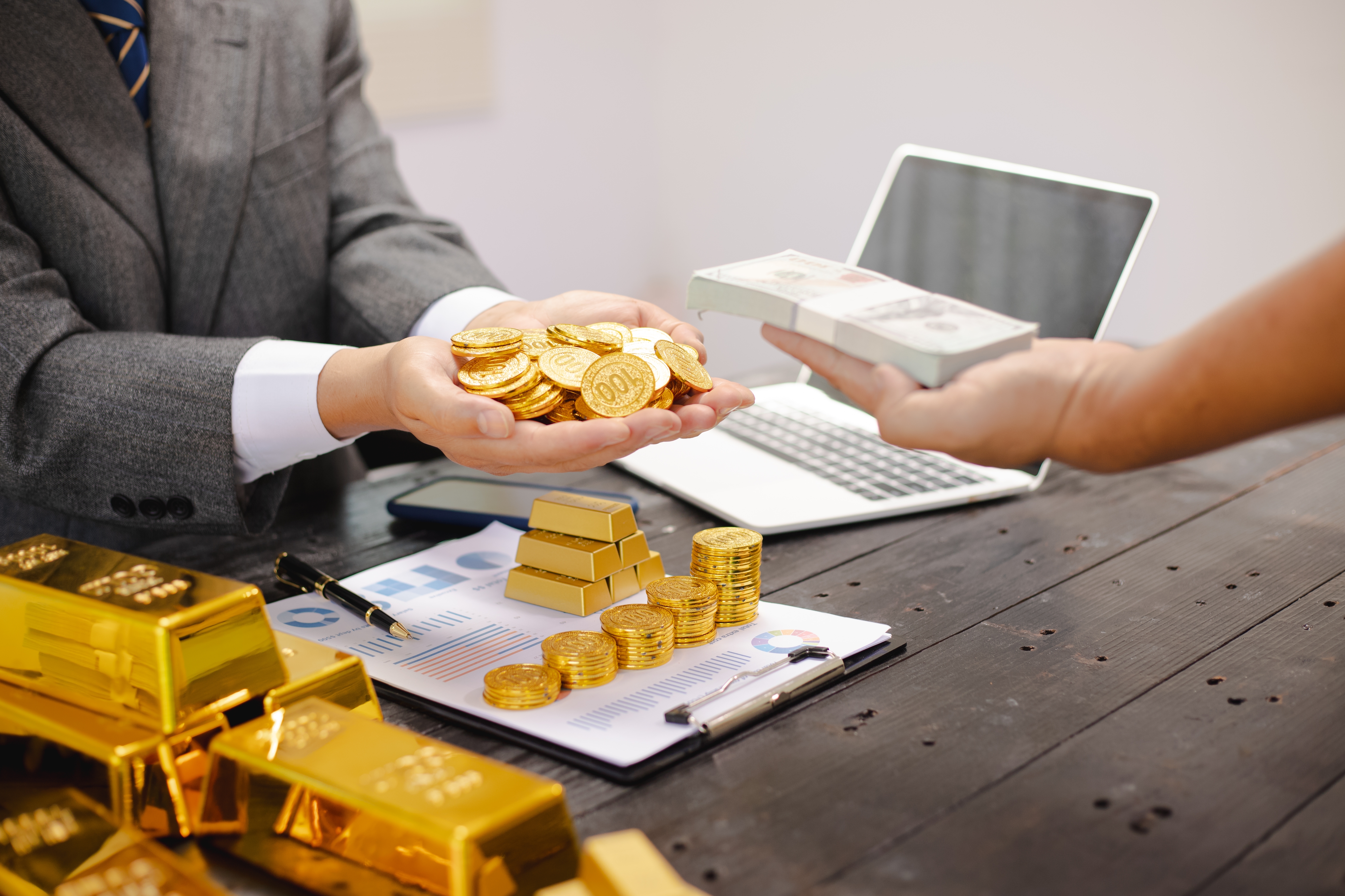 What Happens During a Gold and Silver Exchange Visit in Tyler, TX